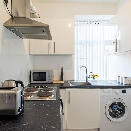 Belgian Studio Apt 2 Huddersfield Kültér fotó